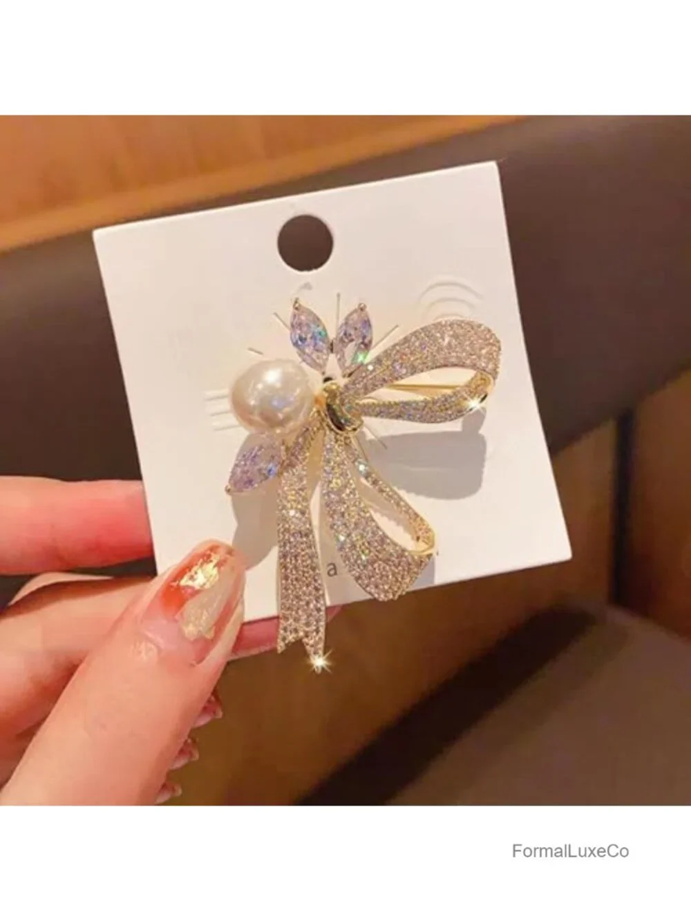 Gold Crystal Pearl Flower Brooch Pin Women Coat Scarf Hat Decorative Gift